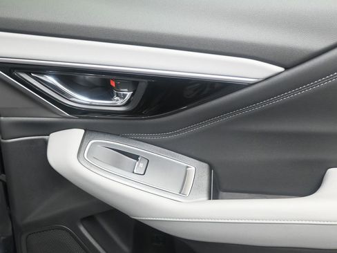 Certified 2025 Subaru Outback Limited image 14