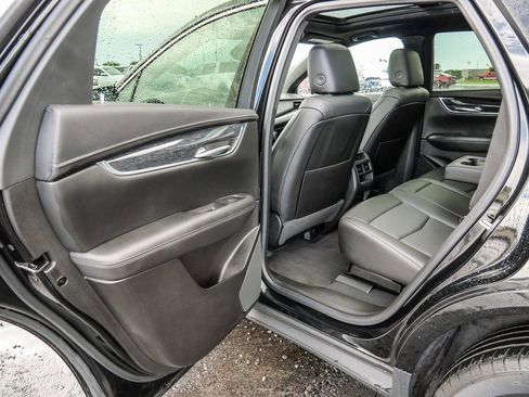 Used 2022 Cadillac XT5 Premium Luxury FWD image 26