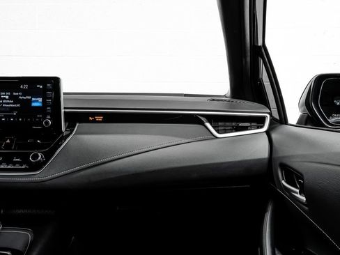 Used 2022 Toyota Corolla SE image 26