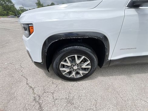 Used 2023 GMC Acadia SLE w/ Driver Convenience Package image 10