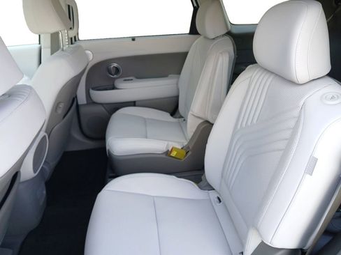 New 2026 Hyundai Palisade SEL Premium FWD image 13