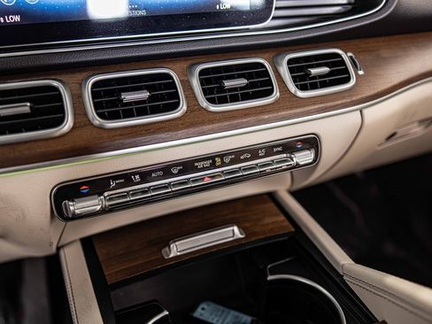 Used 2022 Mercedes-Benz GLE 450 4MATIC w/ Revised AMG Line Exterior image 29