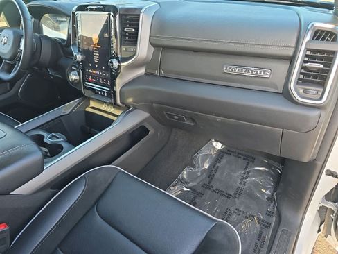 Used 2025 RAM 1500 Laramie AWD/4WD image 11
