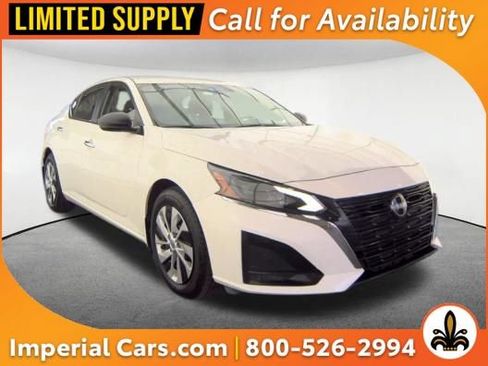 Used 2024 Nissan Altima 2.5 S FWD image 1