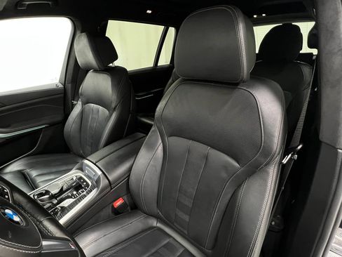 Used 2022 BMW X7 M50i w/ Cold Weather Package AWD/4WD image 15
