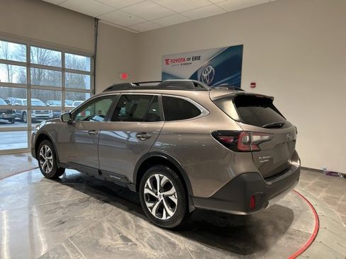 Used 2022 Subaru Outback Limited image 5