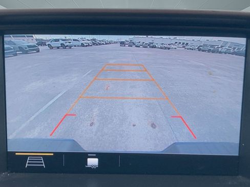 Used 2021 Chevrolet Colorado Z71 w/ Safety Package image 27