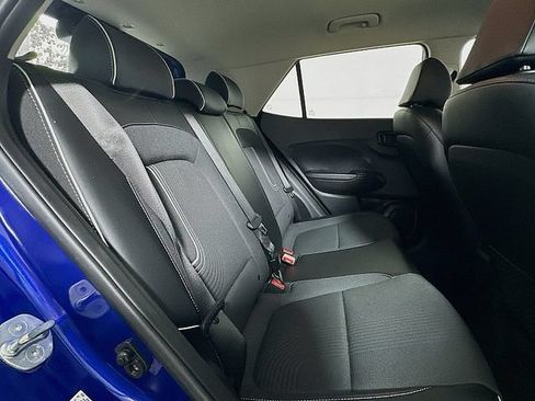 Used 2023 Hyundai Venue Limited FWD image 27