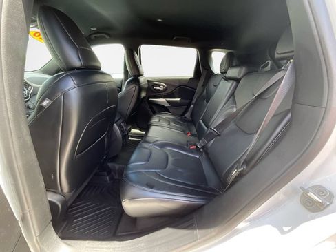 Used 2020 Jeep Cherokee High Altitude AWD/4WD image 23