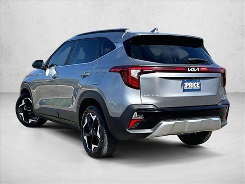 Used 2024 Kia Seltos EX FWD image 13