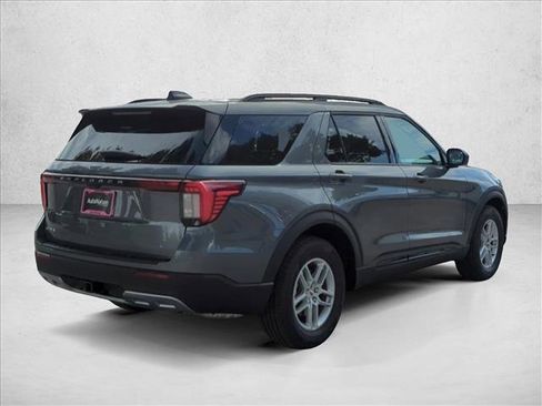 New 2026 Ford Explorer Active w/ Active Comfort Package image 2