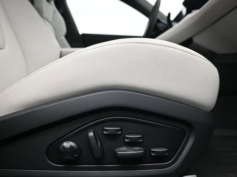 Used 2024 Porsche Taycan GTS image 15