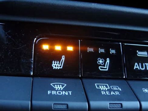 Used 2025 Toyota Crown Signia AWD/4WD image 29