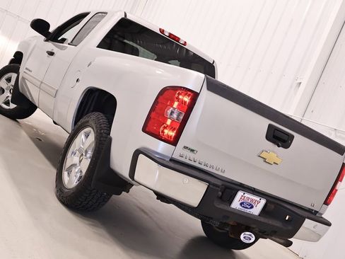 Used 2011 Chevrolet Silverado 1500 LT w/ All-Star Edition AWD/4WD image 27