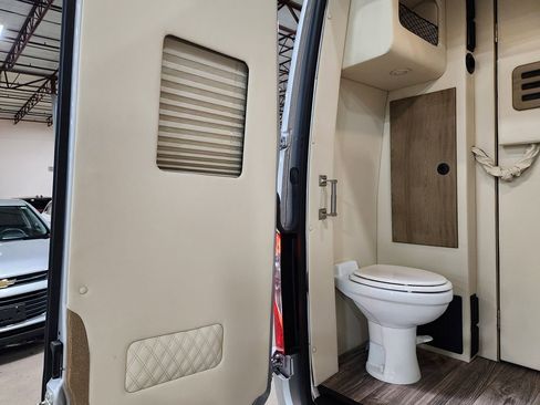 Used 2021 Mercedes-Benz Sprinter 3500 image 78