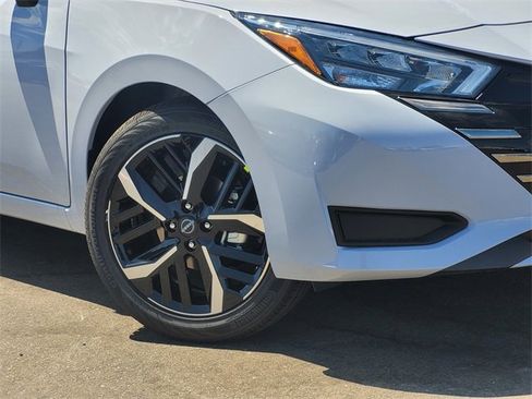 New 2025 Nissan Versa SR image 2