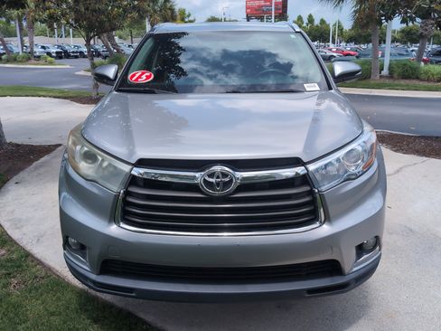 Used 2015 Toyota Highlander Limited AWD/4WD image 3