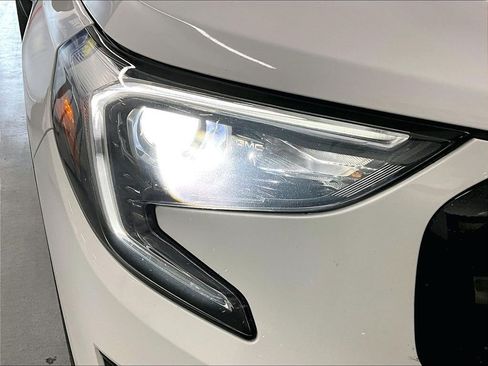 Used 2020 GMC Terrain SLE w/ Driver Convenience Package AWD/4WD image 30
