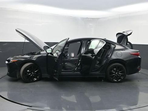 Certified 2022 MAZDA MAZDA3 s image 39