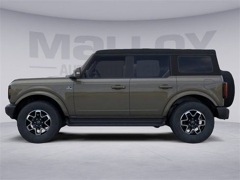 New 2025 Ford Bronco Outer Banks image 3
