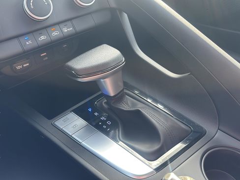 New 2026 Hyundai Elantra SE image 18