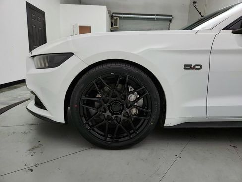 Used 2015 Ford Mustang GT Premium RWD image 27
