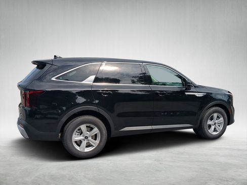 New 2026 Kia Sorento LX image 3