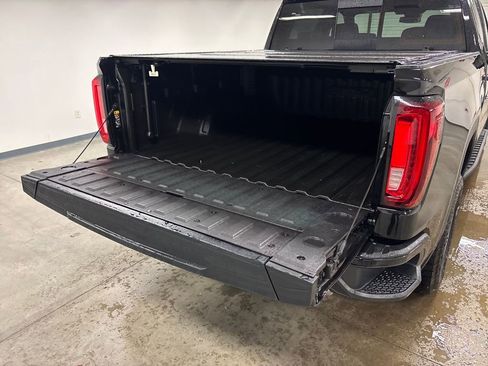 Used 2024 GMC Sierra 1500 AT4 w/ AT4 Premium Package image 18