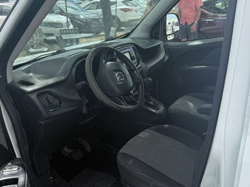 Used 2018 RAM ProMaster City Tradesman image 2