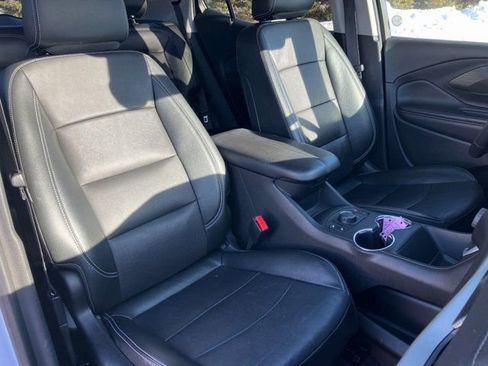 Used 2024 GMC Terrain SLT image 18