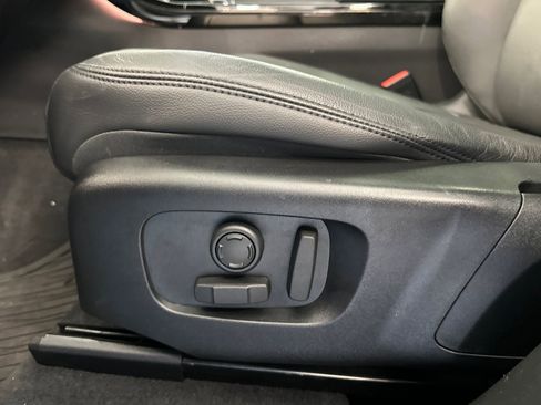 Certified 2026 Land Rover Range Rover Velar S image 17