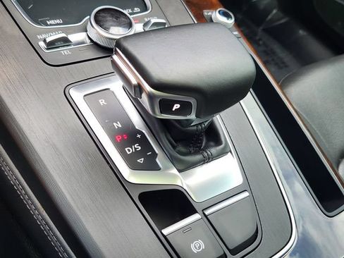 Used 2019 Audi Q5 2.0T Premium Plus AWD/4WD image 18