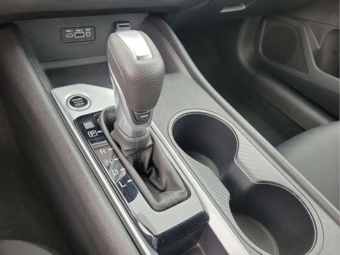 Used 2025 Nissan Altima 2.5 SV FWD image 18