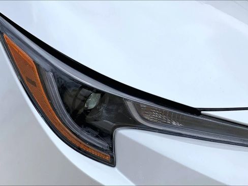 Used 2025 Toyota Corolla LE image 28