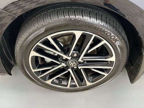 Used 2026 Toyota Camry XLE AWD/4WD image 32