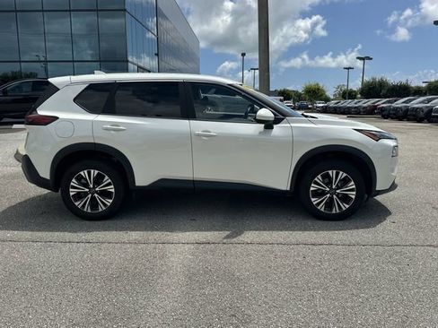 Certified 2023 Nissan Rogue SV FWD image 6