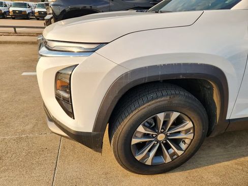 Used 2026 Chevrolet Equinox LT FWD image 7