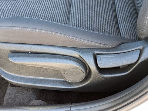 Used 2021 Kia Niro LXS image 22