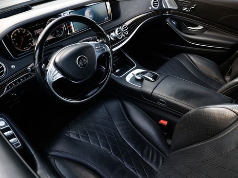 Used 2017 Mercedes-Benz Maybach S 550 4MATIC image 6