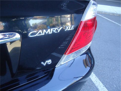 Used 2006 Toyota Camry XLE FWD image 16