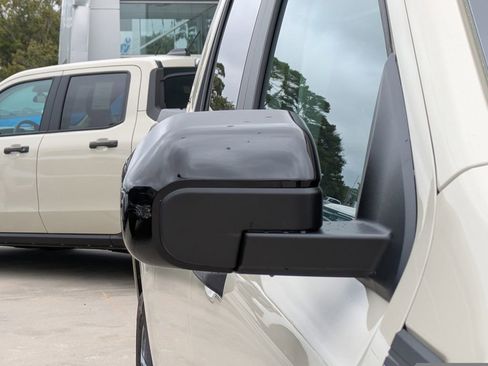 New 2025 Ford Maverick XLT w/ XLT Luxury Package image 11