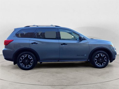 Used 2020 Nissan Pathfinder SL image 6