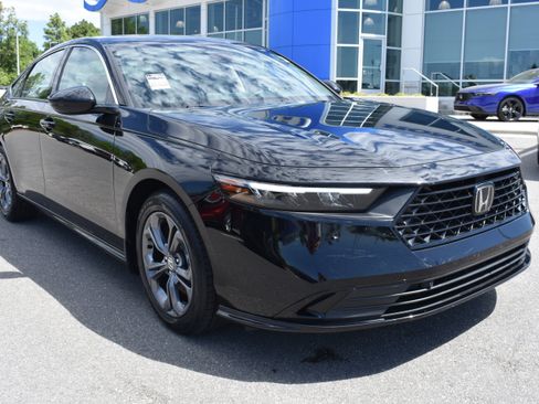 Used 2024 Honda Accord EX-L image 3