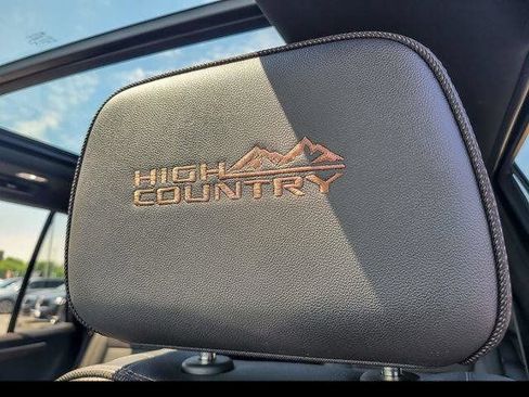 Certified 2025 Chevrolet Tahoe High Country w/ Sun And Tow Package AWD/4WD image 16