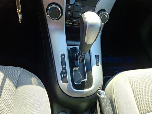 Used 2011 Chevrolet Cruze LT FWD image 16