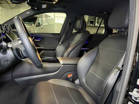 Certified 2025 Mercedes-Benz GLC 300 image 23