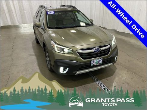 Used 2022 Subaru Outback Limited image 1