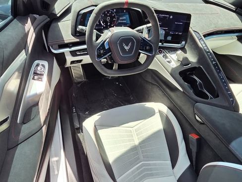 Used 2023 Chevrolet Corvette Stingray Premium Cpe w/ Z51 Performance Package RWD image 10