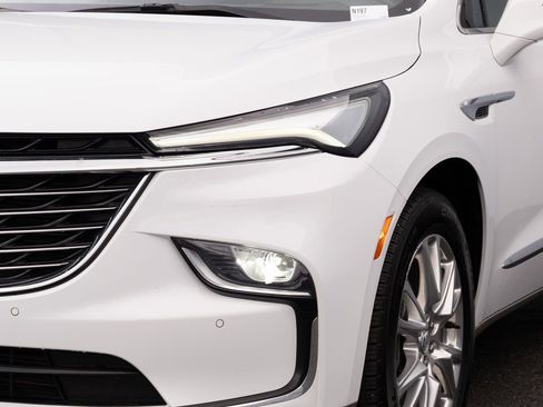 Used 2023 Buick Enclave Premium image 23