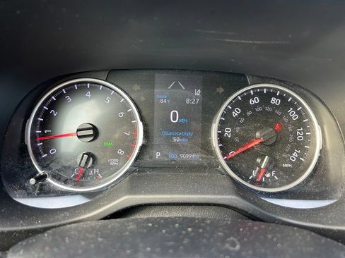Used 2021 Toyota RAV4 XLE FWD image 24